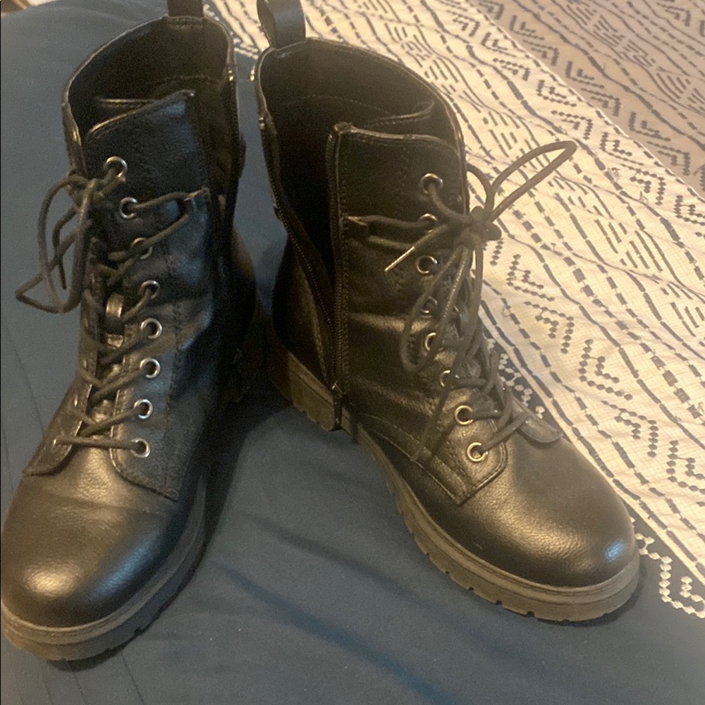 Women's Black Lace-Up Boots